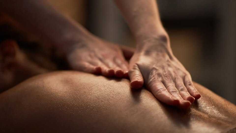 Zmysłowy masaż na macie - Divine Massage