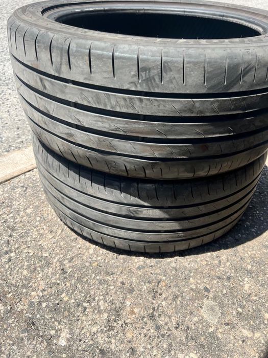 225/45/17 Toyotires 2 pneus