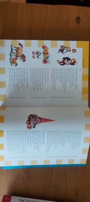 Książka "Kraina wierszy".