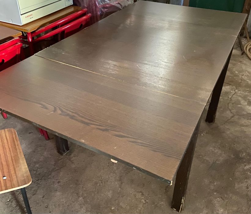 Mesa de Madeira Quadrada