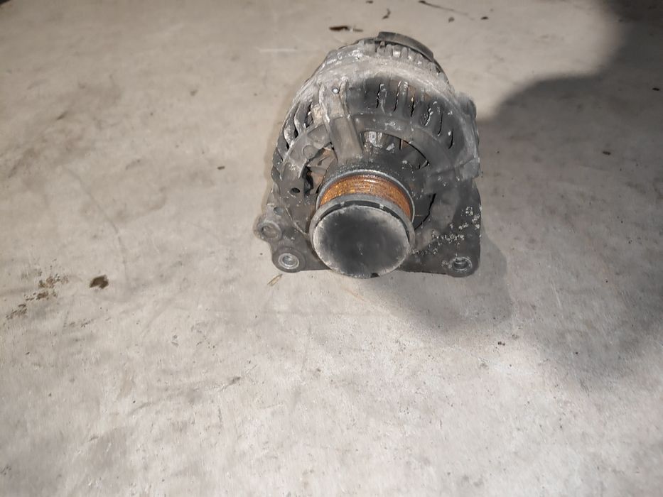 Golfy Bora Leon a3 Fabia Ibiza III  alternator 90A 038.903.023L