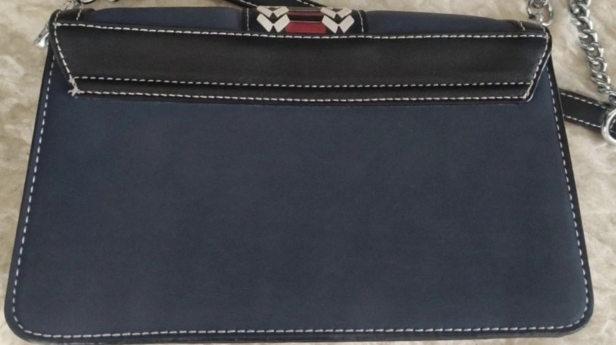 Oryginalna torebka Bessie London