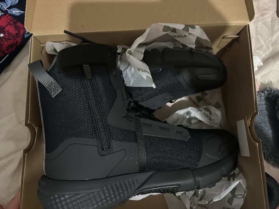 Botas under armour 40.5 novas