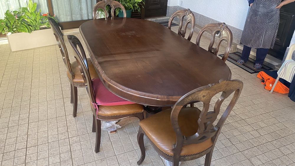 Mesa jantar madeira com seis cadeiras