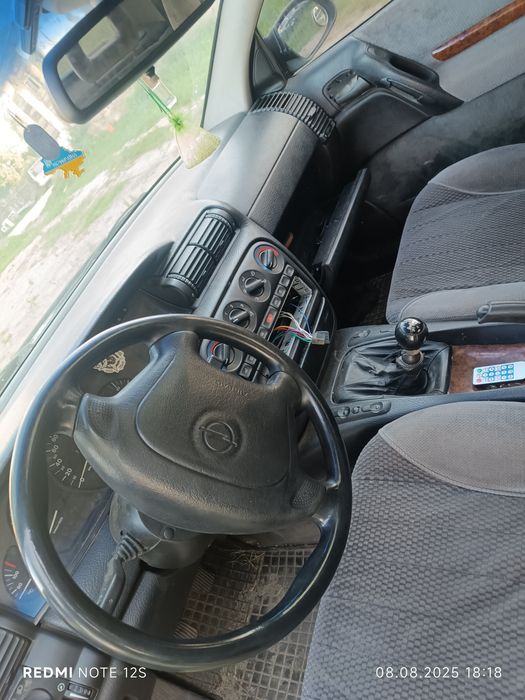 Розборка Opel Omega B 1995 рік 2.5 бензин газ Опель Омега Б седан