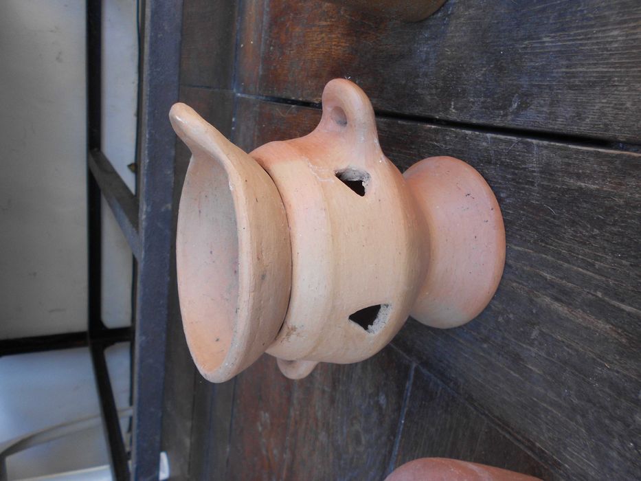 Pote botijas garrafas fogareiro incensario barro terracota antigo