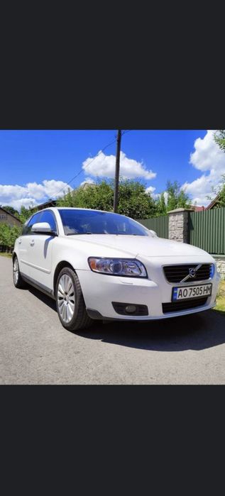 Автомобіль Volvo V 50 2010