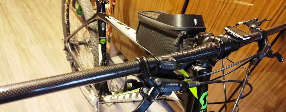 Kierownica  mtb prosta carbon 760mm 6 stopni 145g