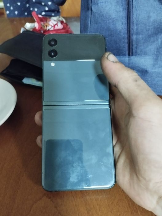 Samsung flip 3 5g