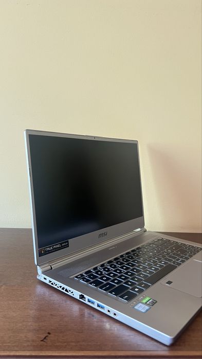 MSI Creator i9 / RTX 2070 8GB / 32GB RAM / 4K - Workstation Profissional