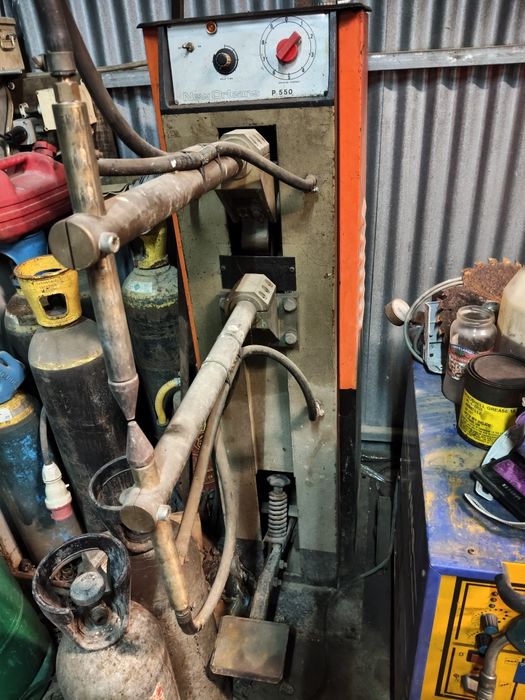 Vendo máquina de soldar por pontos