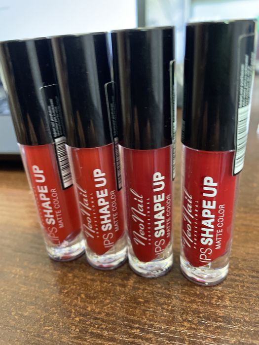 LIPS SHAPE Up matte  Color Matowa pomadka  NEONAIL w plynie 4szt