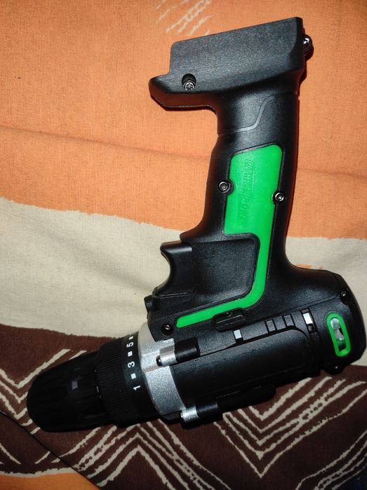 Berbequim e aparafusadora NOVO 1 ou 2 BATERIAS