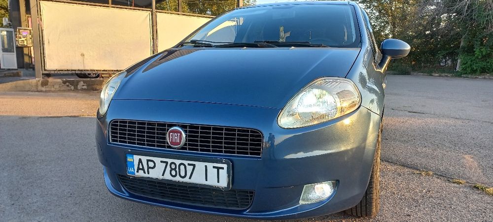 Fiat Punto 1.4л. автомат Газ-бенз..