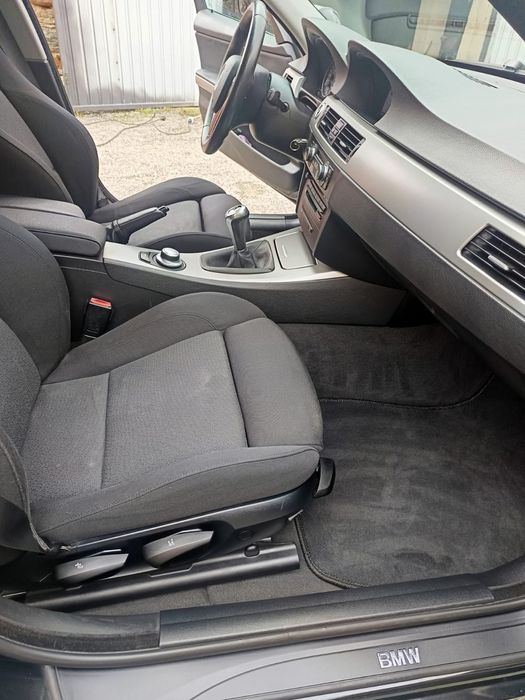 BMW 325i - E90 - 2007.