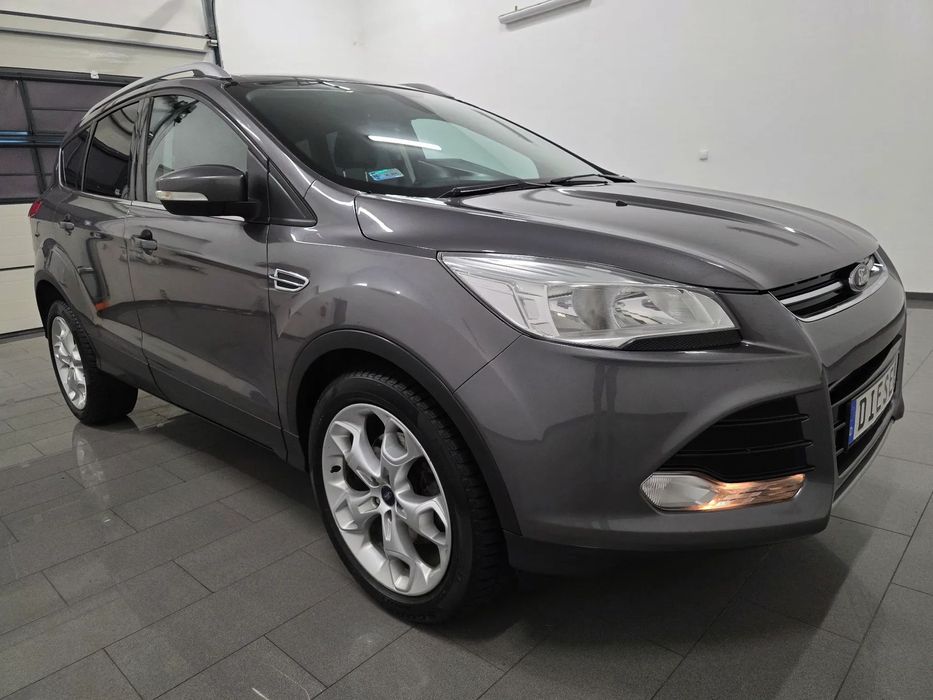 Ford Kuga 150KM 4X4Titanium Biled Convers Alu PDC Navi DVD Skóry Panorama Kamera