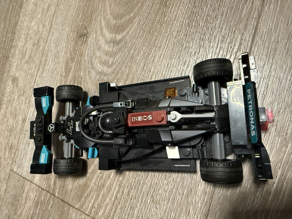 Наьір лего машинка