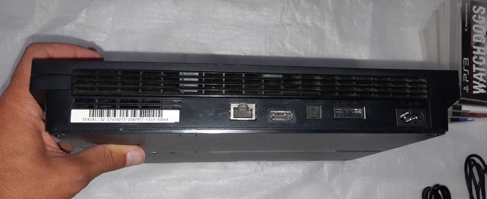 PS3 Slim com 2 Comandos e Lote Jogos ( Avariada).