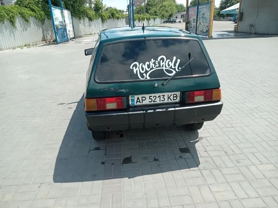 таврия 2001 года,в хорошем состоянии