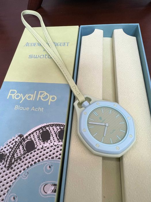 Swatch AP Blaue Acht – limonkowy dial, niebieski bezel, SISTEM51 90h