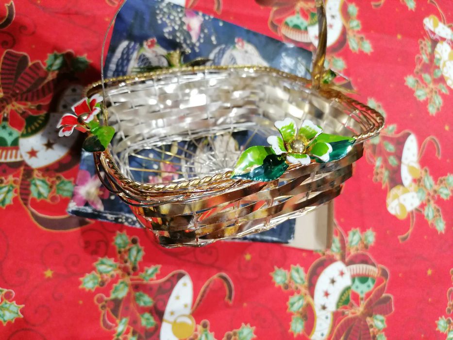 Cesta decorativa em metal422976647050055685