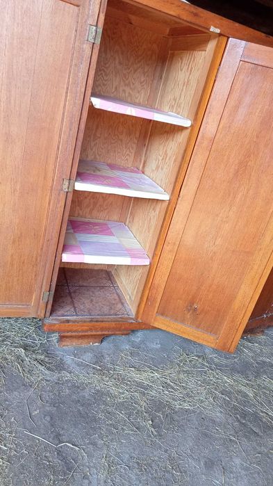 Sprzedam szafę 100 letnią