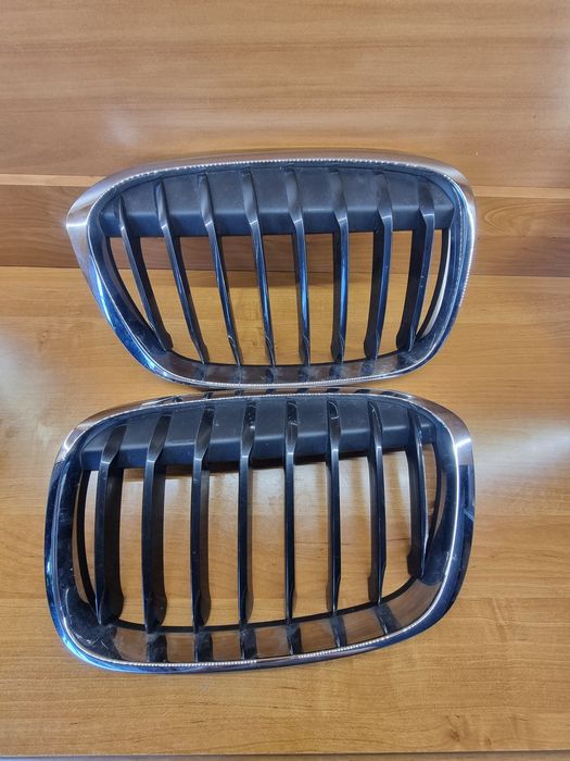 Grill Atrapa Nerki Zderzaka BMW X1 F48 nr 7383363 7383364