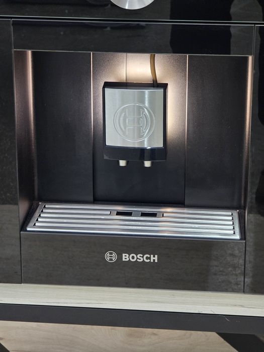 Топ.Кофемашина Bosch 8 Серія Чорний обсидіан Хороший стан