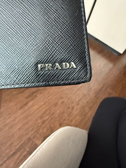 Чоловічий гаманець Prada