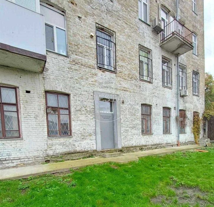 БЕЗ % Продам приміщення Подільський р-н Поділ 82 м2 Юрківська 37