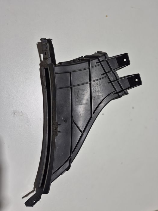 Skoda Kodiq Lift 2020 kierownica powietrza lewa 5658.07764