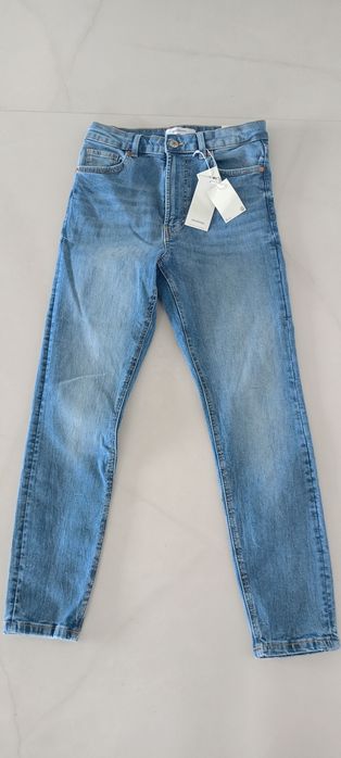 Nowe spodnie damskie jeansy Reserved M