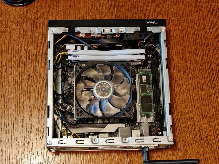 MiniPC Ryzen 5600G, 2x8GB DDR4 4133 RGB, chłodzenie thermallight argb