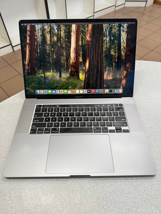 MacBook Pro 16" 2019 А2141 i7 32GB RAM 1TB SSD Radeon Pro 5500M