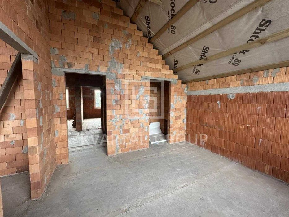 Терміновий продаж. Будинок з ГАЗОМ! Стоянка за шлагбаумом.