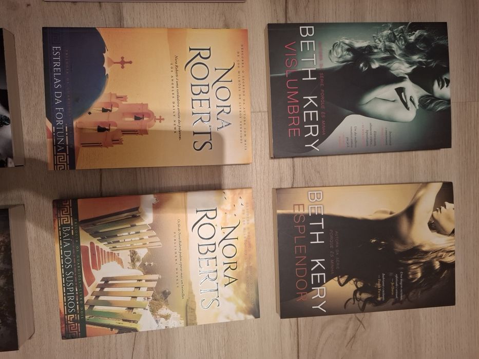 Livros romance (Beth Kery, Nora Roberts, E L James)