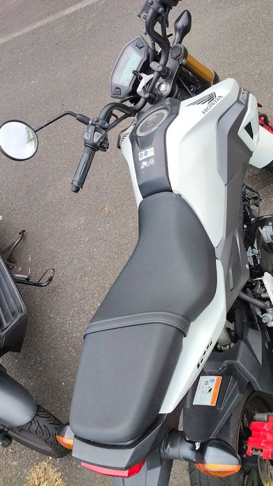 Honda MSX125 (Grom) em excelente estado.