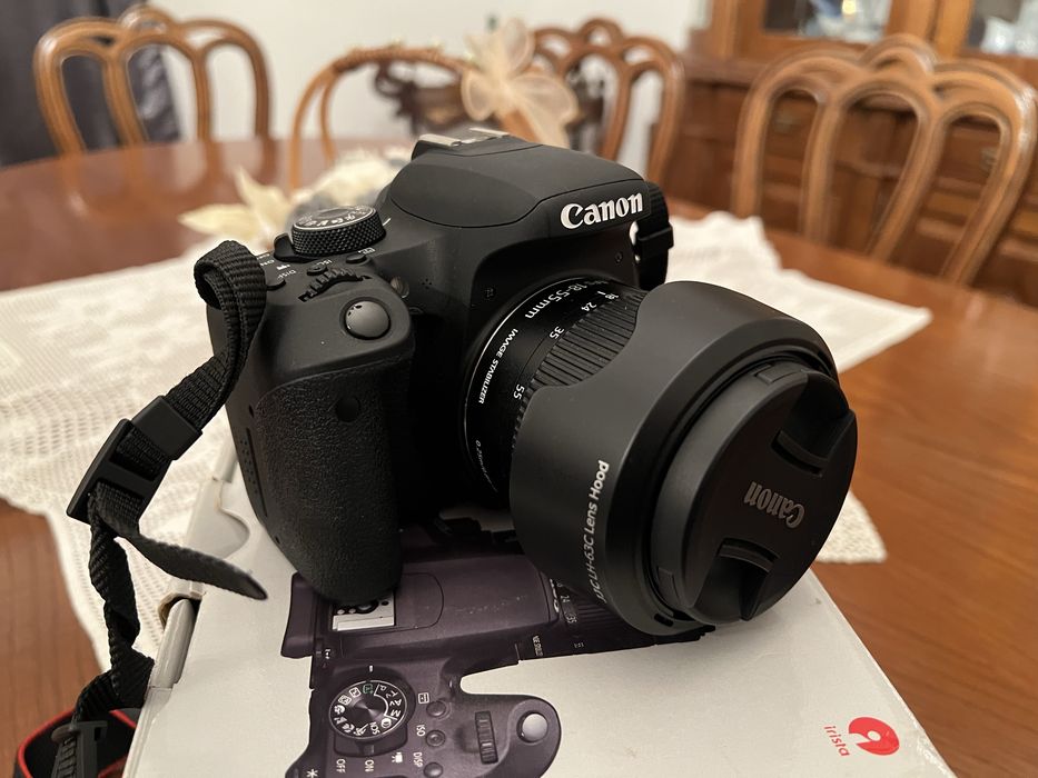 CANON 800D 18-55MM + Mala + Acessórios