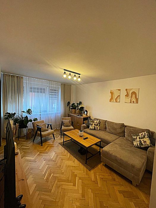 Mieszkanie 3-pokojowe, centrum, po remoncie, wyposażone, piwnica, 1 piętro