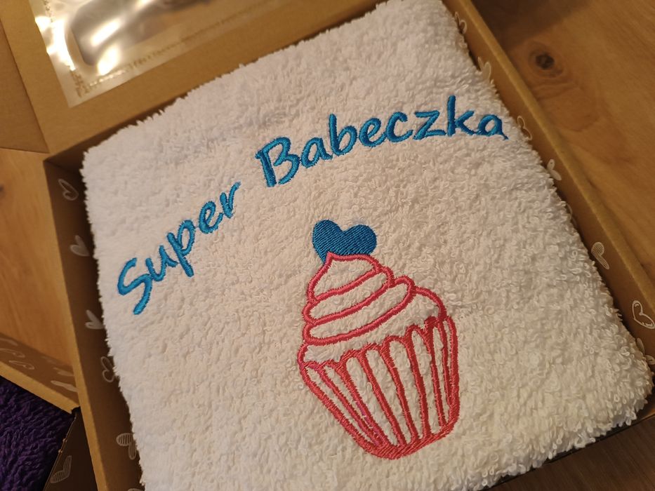 Ręcznik z haftem prezent urodziny dzień mamy dzień kobiet