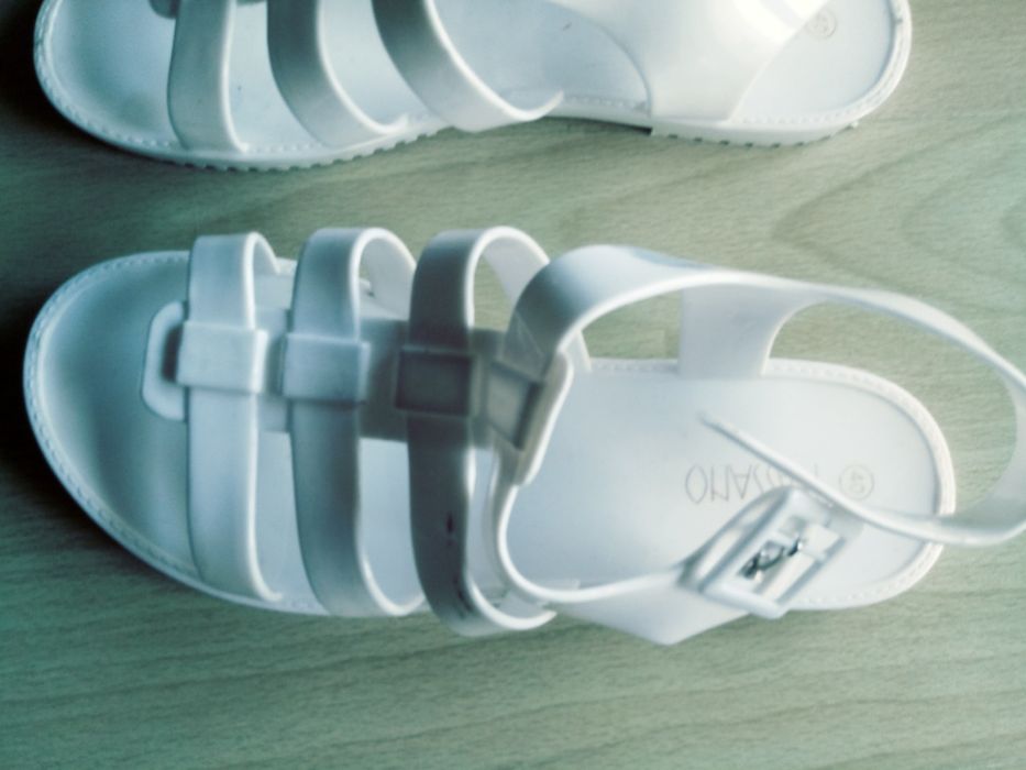 Plastikowe sandalki roz.40