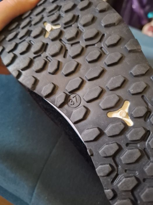 Adidasy dziecięce 37