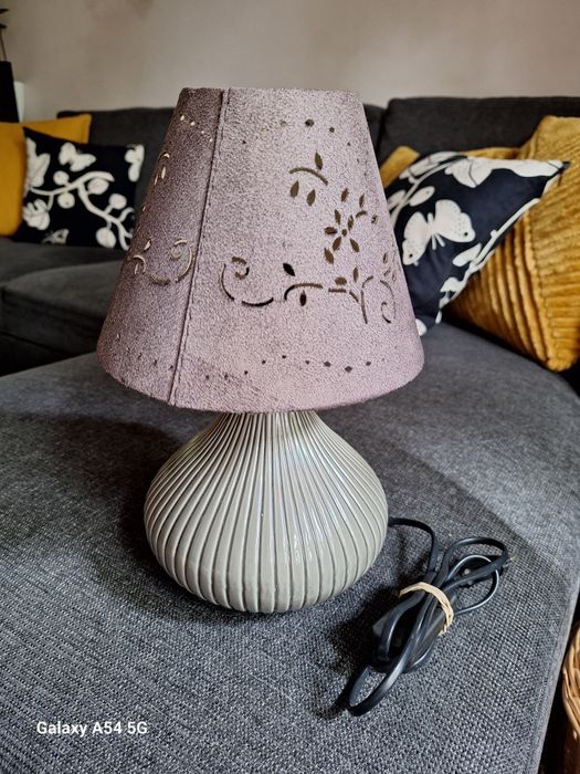 Okrągła szara, ceramiczna lampka stołowa