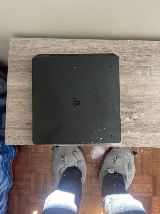 Ps4 500GB em otimo estado