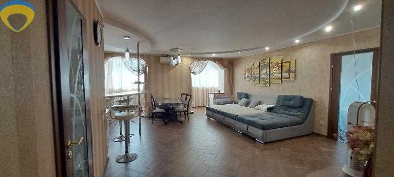 Интересная квартира  в закрытом элитном комплексе Бастма  делимая