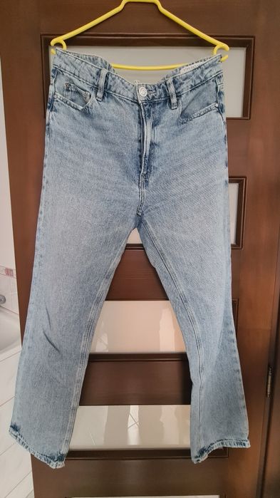 Spodnie jasny jeansy Guess