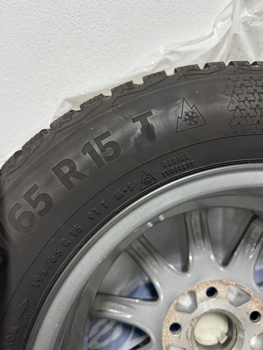 Continental winter contact 195/65 R15