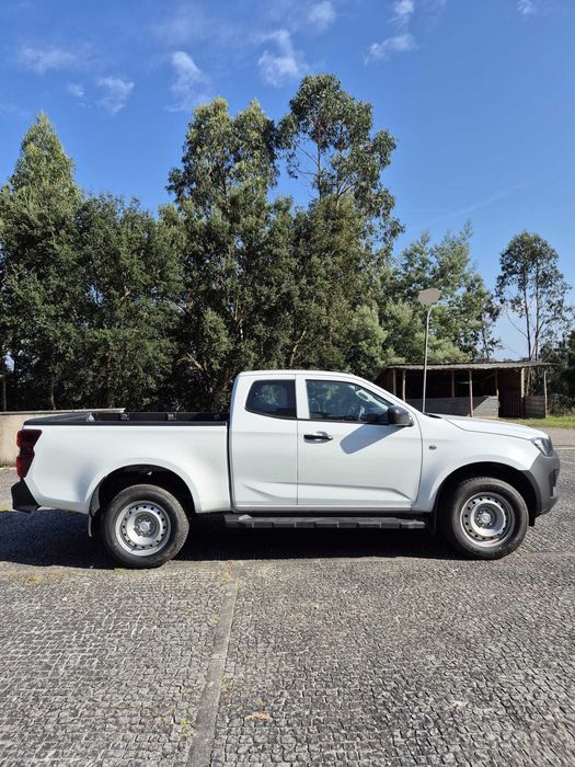 Isuzo D-Max NOVA