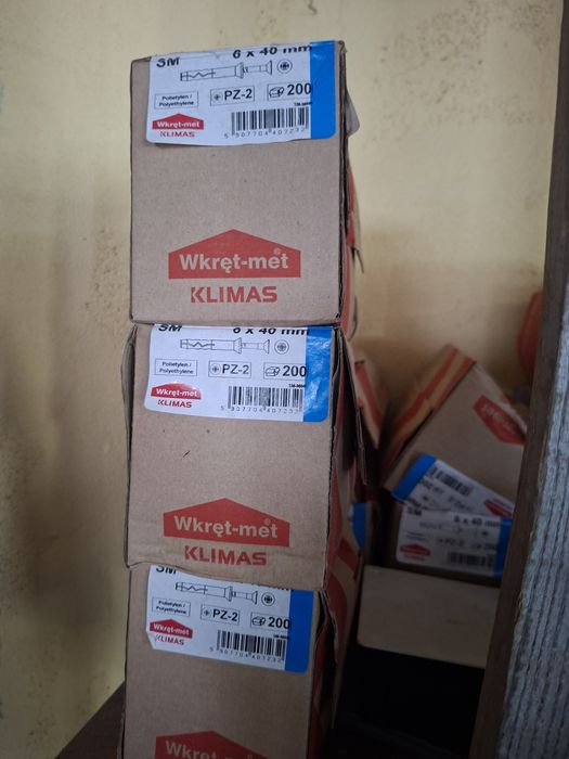Buchas rapidas 6x40mm novas e caixas para fios