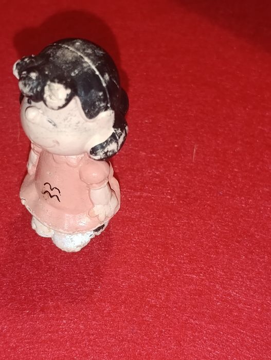 Boneco Lucy Van Pelt da Schleich